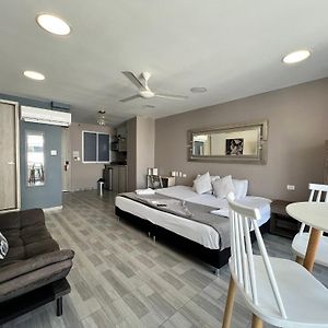 Aparta estudio en el edificio bahia 79 apartasuites